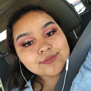 Meet your Posher, Alicia